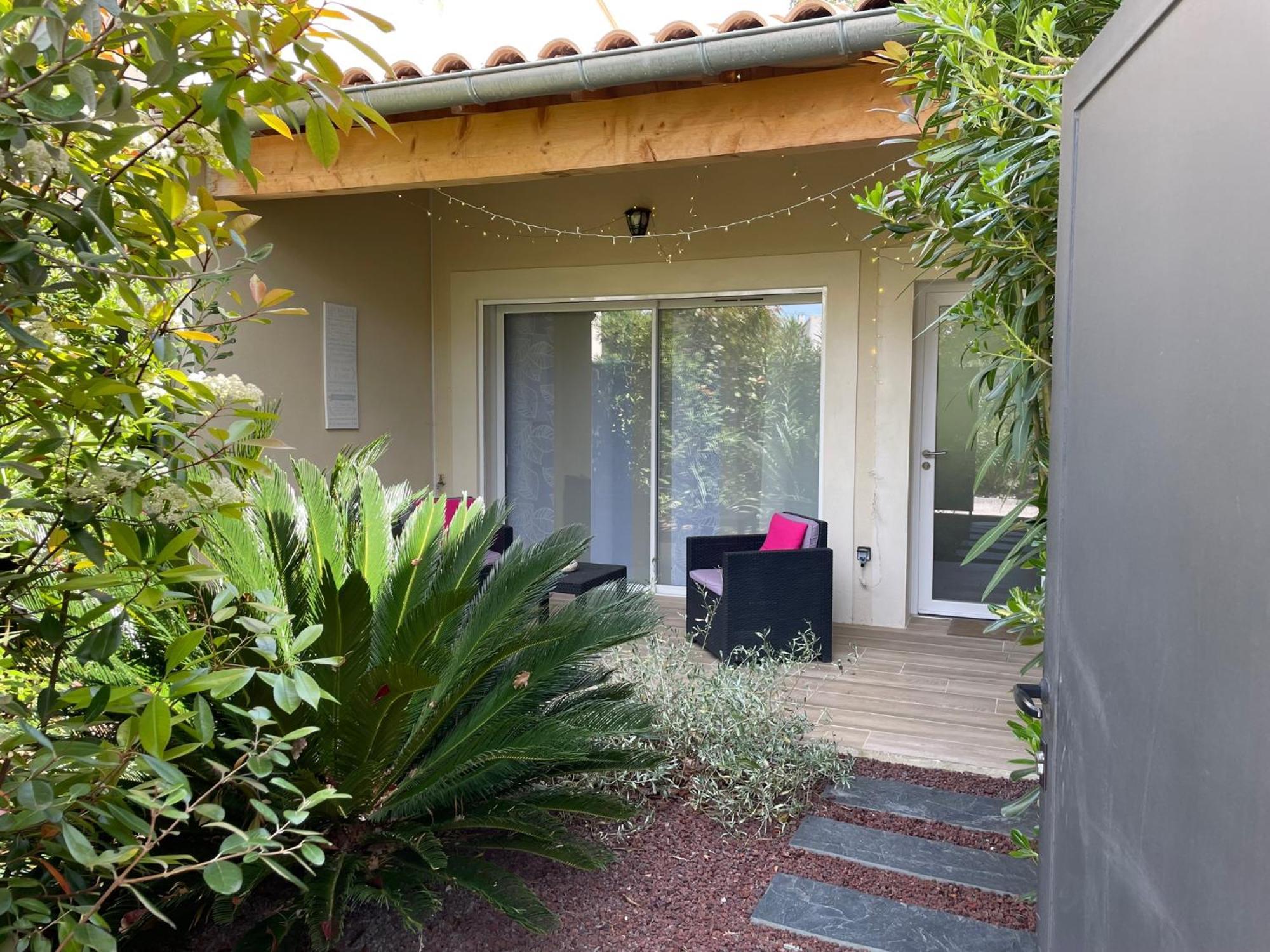 Les Jardins Du Castelas - Piscines, Jardins Et Spas Privatifs Uchaux Bilik gambar