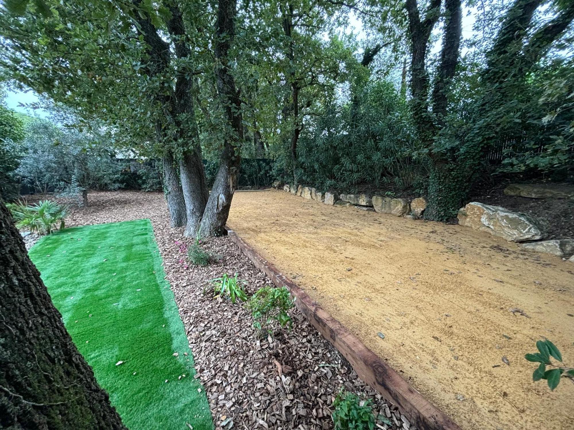 Les Jardins Du Castelas - Piscines, Jardins Et Spas Privatifs Uchaux Luaran gambar