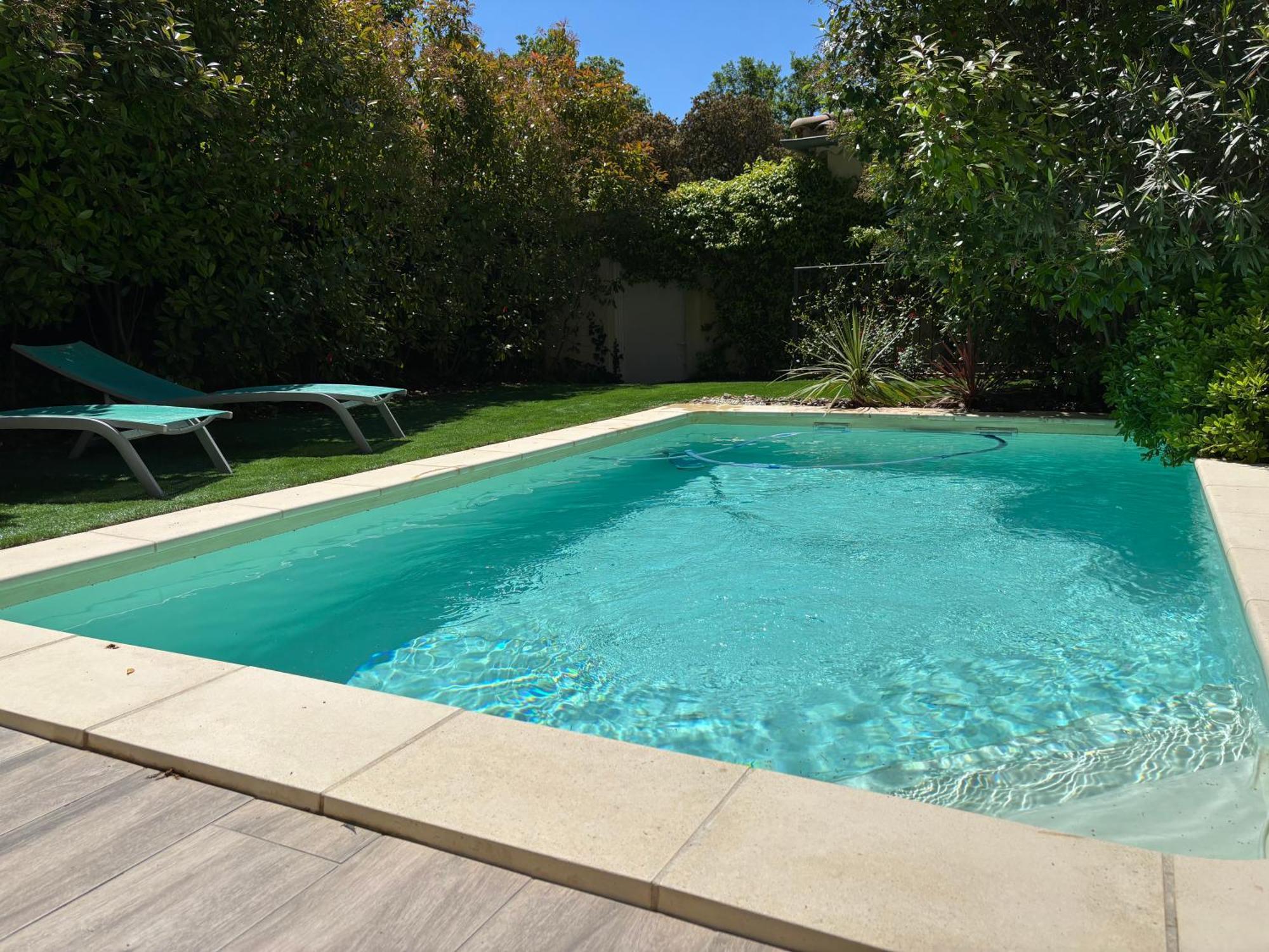 Les Jardins Du Castelas - Piscines, Jardins Et Spas Privatifs Uchaux Luaran gambar