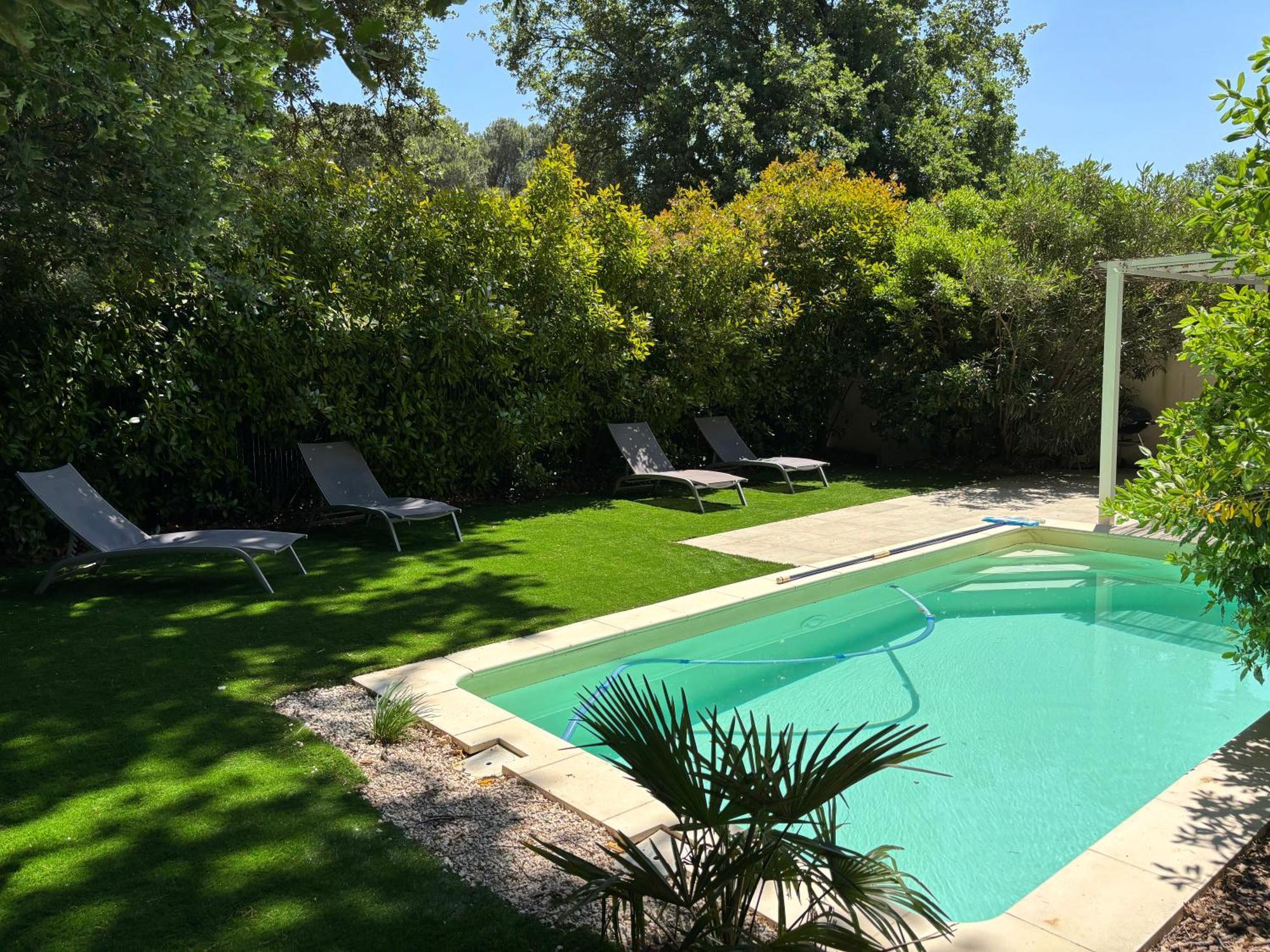Les Jardins Du Castelas - Piscines, Jardins Et Spas Privatifs Uchaux Luaran gambar