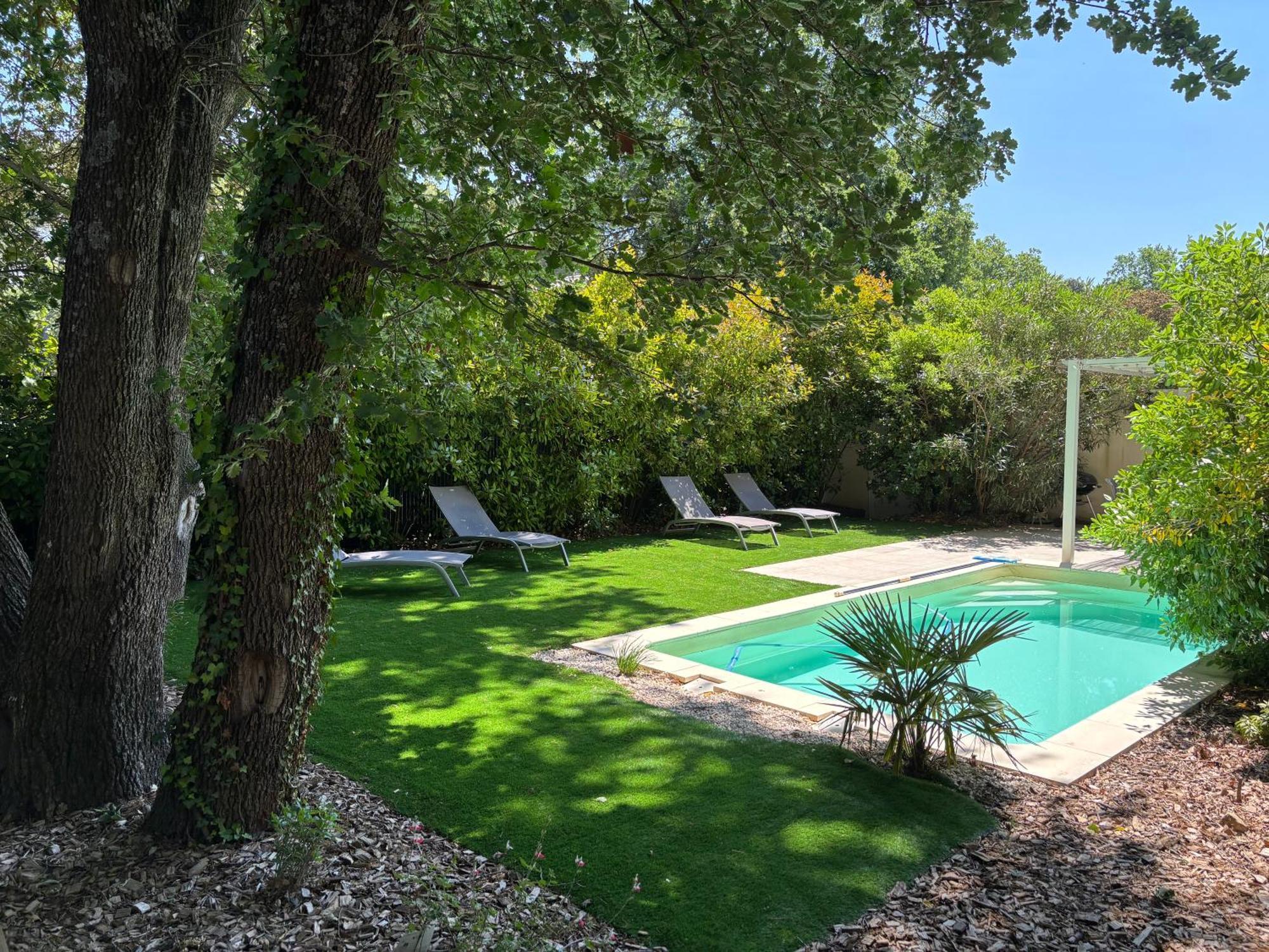 Les Jardins Du Castelas - Piscines, Jardins Et Spas Privatifs Uchaux Luaran gambar