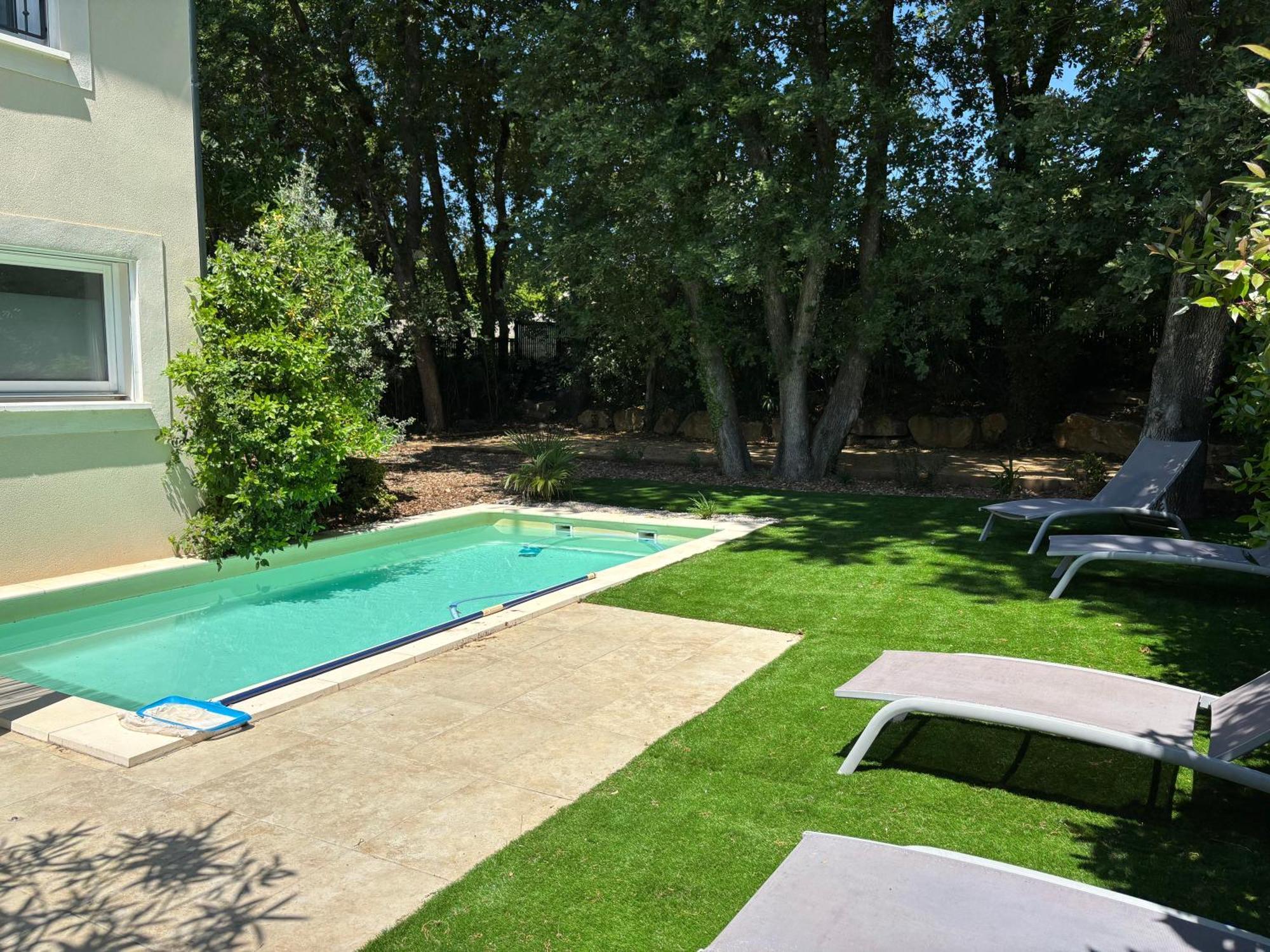 Les Jardins Du Castelas - Piscines, Jardins Et Spas Privatifs Uchaux Luaran gambar